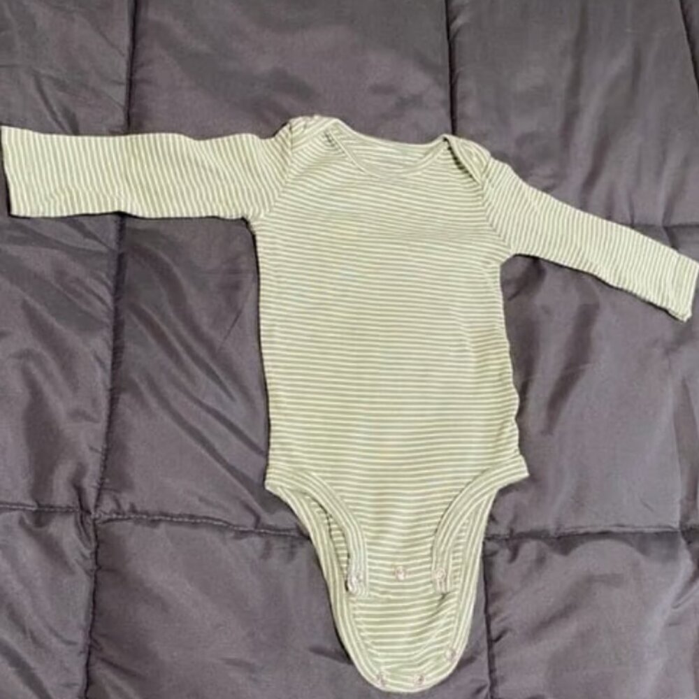 Bundle of L/S Onesies - Picture 5 of 8
